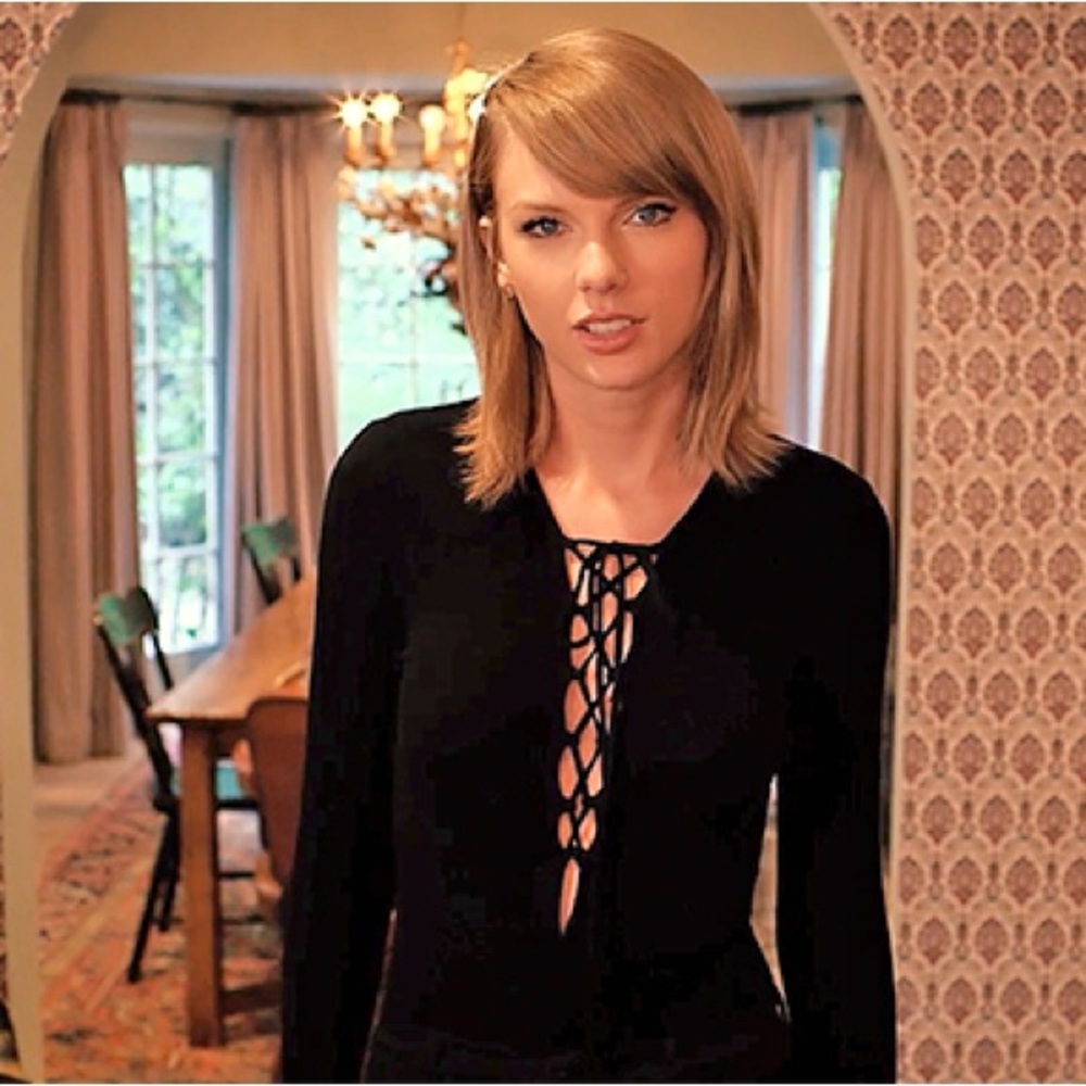 Taylor Swift Vogue Interview Top! Gem